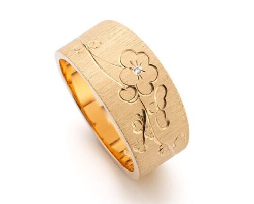 Rosegouden ring met bloesem handgravure en diamant. Rosé gold ring with hand engraving Japonais. Oogst goudsmid Amsterdam