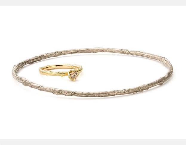 Witgouden armband en geelgouden ring met diamant uit de 'Boomgaard' serie. Ontwerp OOgst sieraden Amsterdam