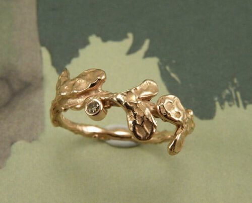 Roodgouden 'Blaadjes' ring met bruine diamant. Uit het Oogst goudsmid atelier Amsterdam.