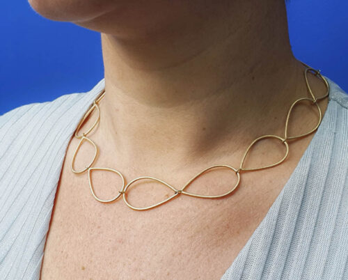 Yellow gold ' Drops' necklace. Statement jewel. Oogst goldsmith Amsterdam. Independent jewellery designer.