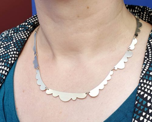 Collier zilveren wolken Lineair . Silver necklace clouds from the Lineair line. Oogst goudsmid Amsterdam
