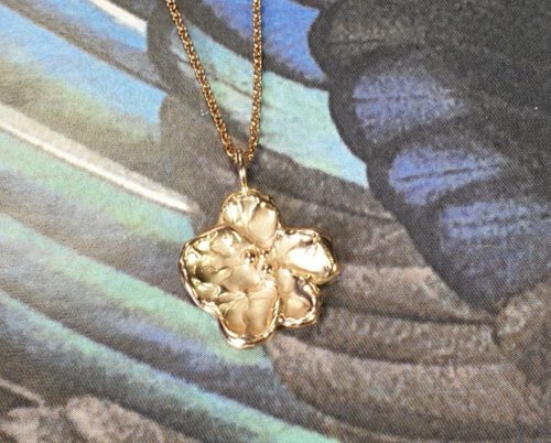 Rose gold pendant 'Blossom'. Oogst Amsterdam goldsmith