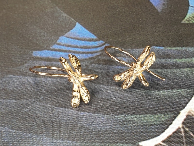 Roodgouden 'Libelle' oorsieraden. Rose gold 'Dragonflies' earrings. Oogst ontwerp & creatie