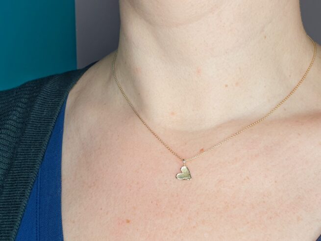 Rosé gold 'Heart' pendant from the Oogst goldsmith studio.