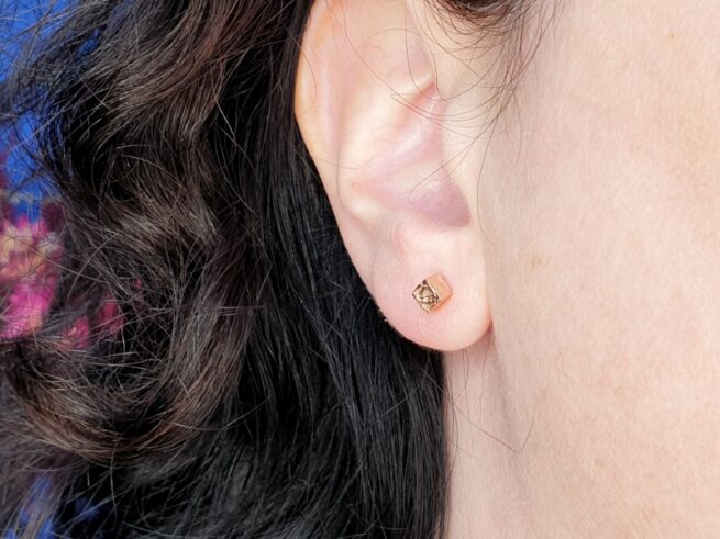 Rose gold 'Crystals' ear studs. Design by Oogst goldsmith Amsterdam.