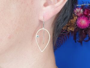 Pavé Hoops Green Onyx | Gold Plated Creolen Dames met groene steentjes