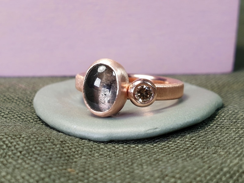 Gemstone Natural grey sapphire 10.09 carat diamond ring, Occasion: Wedding  at Rs 60000 in Palanpur