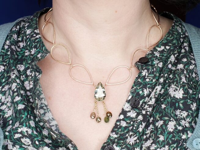 Golden 'Drops' necklace with an elegant pear shaped Prasiolite, unique piece from the handmade Oogst collection.