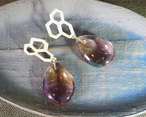 Yellow gold earrings 'Honeycomb' with ametrine drops. Design from our 'Lineair' series. Oogst goldsmith Amsterdam