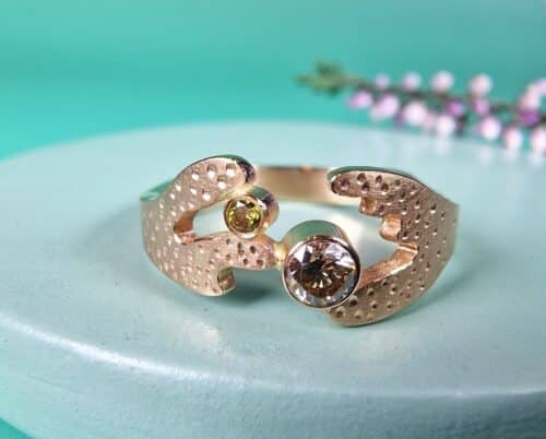 Roségouden ring Zeewier, met diamanten. Bijzonder sieraad ontwerp van Oogst in Amsterdam