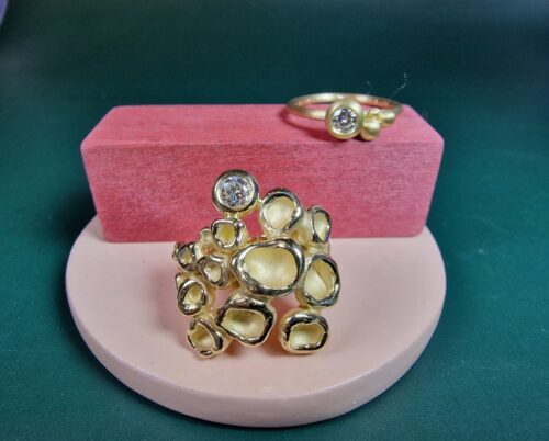 Rings 'Berries' & 'Peaches' created with her own 18 ct yellow heirloom gold. Both custom variations on an Oogst design.