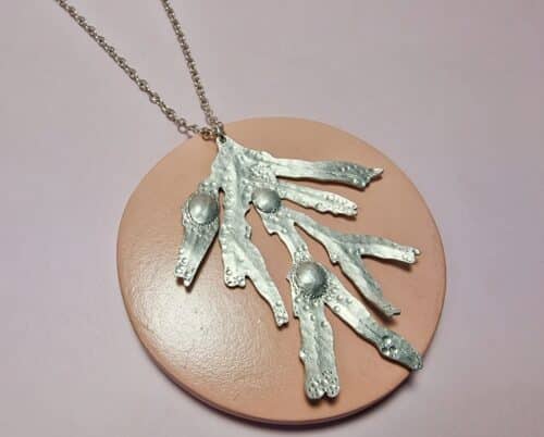 Bold silver pendant 'Seaweed' from the 'a wee bit of Scotland' series. Design by Oogst in Amsterdam.