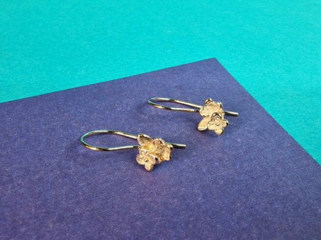 Rose gold forget-me-not earrings. Birth month flower of September. From the 'In bloom' series. Oogst Jewellery.