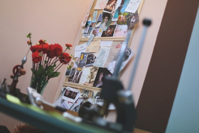 Have a look at the Oogst goldsmith studio. Moodboard, flowers and tools.