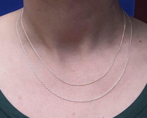 Zilveren anker schakel collier 1,3 mm en 1,5 mm in 45 cm en 50 cm lengte. Mooi om te combineren met een zilveren Oogst hanger.